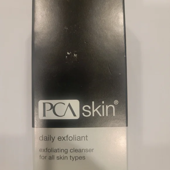 PCA Skin Daily Exfoliant Cleanser - Black and White - Picture 2 of 6